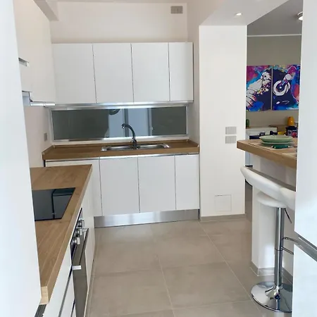 Apartment Luminoso Nel Cuore Della Citta'